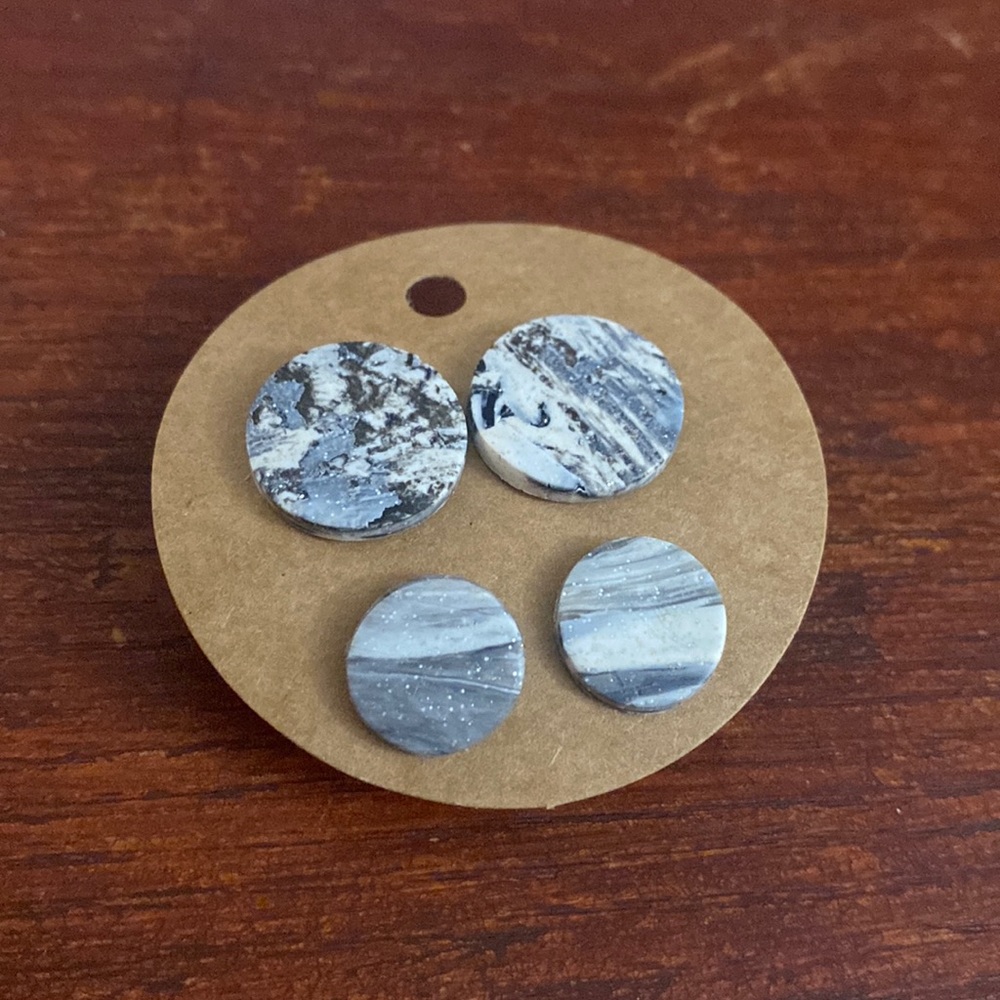Clay marbled disc earrings